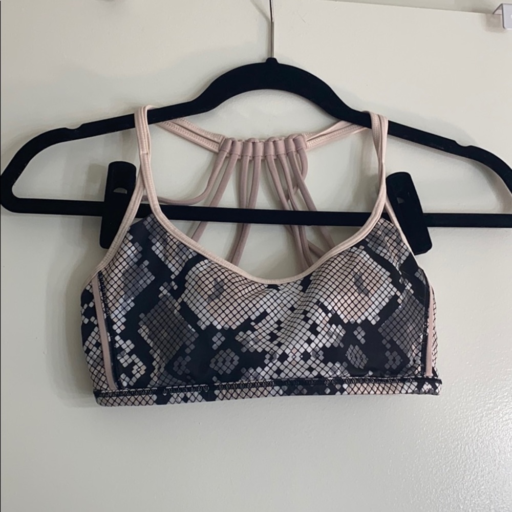 Lulu lemon sport bra!